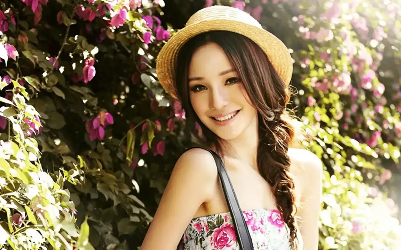 成人三级做爰在线观看直播截图展示图